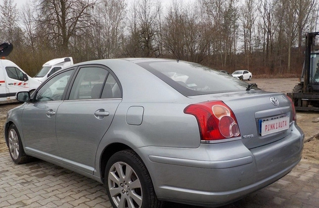 Toyota Avensis cena 10900 przebieg: 173307, rok produkcji 2009 z Baranów Sandomierski małe 379